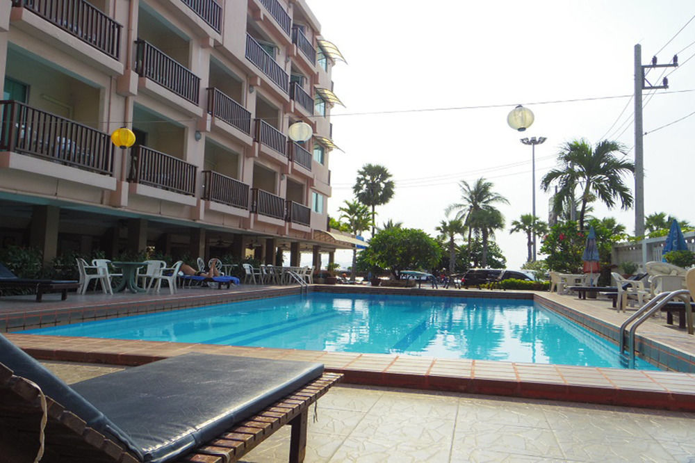 Charming Inn Hotel Pattaya Exterior photo
